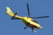 Morten 24 mai 2023 - LN-OUH besøker Høyenhall, det er Norsk Luftambulanse som kommer med sin Airbus H135 Lege Luftambulansetjenesten