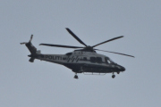 Morten 24 mai 2023 - Politihelikopter over Høyenhall, nå har du fått et hangarskip du må passe på også