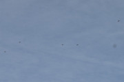 Morten 26 mai 2023 - Fem Bell 412 Arapaho over Høyenhall. Med flekk på linsa og vannblemmer under føttene så rakk jeg det