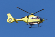 Morten 6 mai 2023 - Norsk Luftambulanse over Høyenhall, jeg tror faktisk det er samme helikopteret som vi så i sted