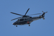Morten 31 mars 2023 - Politihelikopter over Høyenhall