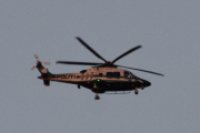 Morten 19 oktober 2023 - Politihelikopter over Høyenhall, du skal legge deg tidlig om kvelden, hvis du skal ta bilde av dem på morgenen