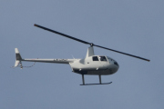 Morten 10 september 2023 - LN-OKD besøker Høyenhall, legger seg fint i posisjon, det gjorde dem siste gangen også. Endelig et Robinson helikopter i riktig farge