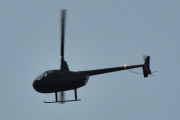 Morten 28 september 2023 - Robinson R44 over Høyenhall, dem kommer i skumringen, da har jeg bare to valg