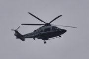 Morten 16 februar 2023 - Politihelikopteret besøker Høyenhall, det er dårlig vær så selv om dem er nærme...