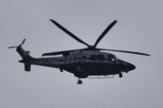 Morten 16 februar 2023 - Politihelikopteret besøker Høyenhall, så ser jeg dem ikke, men dem legger seg i posisjon