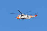 Morten 27 mars 2023 - Forsvarets Redningshelikopter Sea King nr. 073 over Høyenhall. Tar jeg ikke feil så er det i år dem skal fases ut