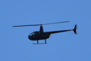 Morten 29 april 2023 - Robinson R44 over Høyenhall, vi kaller den bare Mr. Robinson