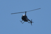 Morten 12 juli 2024 - LN-OAQ besøker Høyenhall, jeg tror, og jeg understreker tror - at det er Helikopterdrift (Mr. Robinson) som kommer med sin Robinson R44 Raven II fra 2008