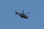 Morten 20 juli 2024 - Politihelikopter over Høyenhall på kvelden igjen, nå er det 7 minutter til jeg skal legge meg, og dem er der oppe fortsatt. Det er mulig at jeg legger meg litt senere i dag