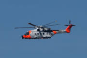Morten 20 juli 2024 - SAR Queen 0276 over Drøbak, under en time etterpå kommer Luftforsvaret redningstjeneste med sin Leonardo AW101 Mk.612 fra eller før 2020