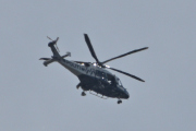 Morten 19 juni 2024 - Politihelikopter over Høyenhall, her ser jeg noe rart, men zoomer meg ikke inn. Jeg tok noen bilder 19 juni 2022 også, betyr det at døren er åpen for meg? Da skal jeg ringe Politiet, men det har jeg gjort før - 112 tror jeg det var