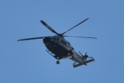 Morten Sankthansaften 23 juni 2024 - LN-ORC besøker Høyenhall, klokken er 15.28. Det er Politiet som kommer med sin nyeste politihelikopter fra 2019