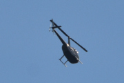Morten 22 mai 2024 - Robinson R44 over Høyenhall igjen, så inntil jeg bestemmer meg, så tar jeg kontroll over rotorbladene
