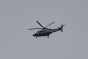 Morten 30 mai 2024 - Politihelikopter over Høyenhall, dem er ute hver dag. Men jeg tar ikke bilde hver dag. Men jeg så den 30 mai 2021 og  30 mai 2023 også