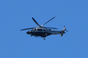 Morten 2 oktober 2024 - Politihelikopter over Høyenhall, dette kan være hvem som helst av de tre. Dem er akkurat litt for langt borte