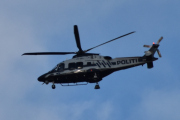 Morten 28 september 2024 - LN-ORC over Høyenhall, det er Politiet med sin nyeste Leonardo AW169 fra oktober 2019. Før den kom til Norge het den I-EASK når testflyvningen forgikk i Italia