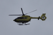 Morten Palmesøndag 13 april 2025 - LN-OTH over Høyenhall, og 10 minutter senere kommer Norsk Luftambulanse med sin Airbus H145 Lege Luftambulansetjenesten fra mai 2021