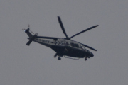 Morten 16 april 2025 - Politihelikopter over Høyenhall enda en gang. Men nå må en fugl komme nære nok, jeg har prøvd alle gangene