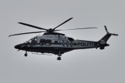 Morten 10 august 2025 - LN-ORB over Drøbaksundet, la meg presentere Politiet nest nyeste Leonardo AW169 fra juni 2019. Her trenger jeg ikke å zoome meg inn en gang