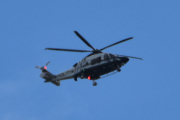 Morten 24 august 2025 - Politihelikopter over Høyenhall igjen, klokken er 14.11. Dere skal vite at jeg kunne ta mange flere bilder av dem. Men du skal ikke overdrive