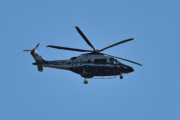 Morten 25 august 2025 - Politihelikopter over Høyenhall igjen, dem legger seg i posisjon med en av sine Leonardo AW169 som dem fikk i 2019