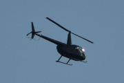 Morten 20 juli 2025 - Robinson R44 over Høyenhall, så jeg kom for sent ut igjen, ellers så hadde jeg lest den