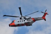 Morten 22 juli 2025 - SAR Queen 0281 over Høyenhall, jeg har lett, men finner ingen bilder. Men nå gifta jeg meg i august 2011, og vi hadde utdrikningslag i juli 2011...