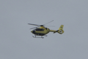 Morten 27 juli 2025 - Norsk Luftambulanse over Hvitsten, klokken er 12.39 og dem kommer med en Airbus H135 Lege Luftambulansetjenesten