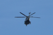 Morten 14 juni 2025 - Politihelikopter over Høyenhall, klokken er 17.16 og det trenger ikke og være den samme. Jeg har sittet mye inne i dag med bilder