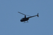 Morten 16 juni 2025 - Robinson R44 over Høyenhall, jeg så nemlig en den 19 juni 2022 på Kjeller flyplass, og den ligger nå på flysiden