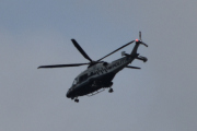 Morten 17 juni 2025 - Politihelikopter over Høyenhall, klokken er 20.43 og det er på tide og si god natt