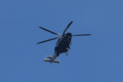 Morten 26 juni 2025 - Politihelikopter over Høyenhall, klokken er 14.08 og jeg kan nesten lese dere. Men nå må jeg inn å skrive litt igjen