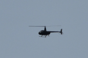 Morten 2. pinsedag 9 juni 2025 - Robinson R44 over Høyenhall, jeg husker 9 juni 2018 og 9 juni 2023, da så jeg også Robinson R44
