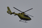 Morten 29 mai 2025 - Norsk Luftambulanse over Høyenhall, klokken er 17.29. Jeg ser at det er en Airbus H135 Lege Luftambulansetjenesten