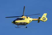 Morten 19 mai 2025 - LN-OUD besøker Høyenhall, klokken er 19.07. For syv år siden hadde luftambulansen 368 søk- og redningsoppdrag, mens det i fjor ble registrert 771 slike oppdrag, har jeg lest på hjemmesiden deres