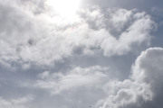 Morten 22 mai 2025 - Robinson R44 over Høyenhall, mens MR. Robinson passerer solen så kan jeg fortelle at jeg har registrert 18 forskjellige Robinson R44 nå