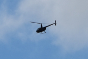 Morten 30 mai 2025 - Robinson R44 over Høyenhall, dem er på vei til Kjeller flyplass. Så kanskje det er HelikopterDrift