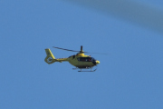 Morten 31 mai 2025 - LN-OUJ over Høyenhall, det er Norsk Luftambulanse som er ute med sin Airbus H135 Lege Luftambulansetjenesten fra mai 2018