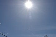 Morten 6 mai 2025 - Politihelikopter over Høyenhall, jeg elsker det at jeg får bilde av solen, månen, eller andre ting med Politiet