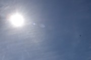 Morten 7 mai 2025 - LN-ORA over Østre gravlund, min mor hadde fylt 90 år i dag, så da må vi ha med solen