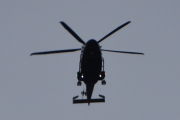 Morten søndag 2 november 2025 - LN-ORB over Høyenhall, klokken er 12.59. Det er Politiet som kommer lavt inn med sin Leonardo AW169 som dem fikk i juni 2019