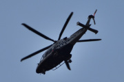 Morten 26 november 2025 - LN-ORC over Høyenhall. Vel, vi har noen bilder fra 26 november 2021, men det er ikke dere. Det vi ser der på bildene er NH-90 helikopteret og et jagerfly