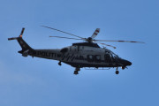 Morten 3 november 2025 - LN-ORC rundt Høyenhall, men jeg så et politihelikopter 3 november 2021 når jeg vasket husveggen, kanskje det var dere