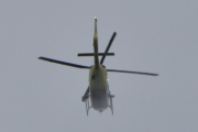Morten 1 oktober 2025 - Norsk Luftambulanse over Høyenhall, jeg har den 1 oktober 2023 et bilde av LN-OUJ, da kom dem motsatt vei. Så da ser vi på en Airbus H135 Lege Luftambulansetjenesten fra mai 2018 med flinke folk i :-)