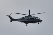 Morten 14 oktober 2025 - LN-ORA over Høyenhall, klokken er 11.31 og det er min favoritt som kommer. Det er Politiets første nye helikopter som kommer, etter dette ble alt forandret