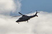 Morten 14 oktober 2025 - Politihelikopter over Høyenhall, klokken er 14.27 og hvis det er LN-ORA så har dem vært oppe i nesten tre timer. Så var det 14 oktober da, har jeg sett dem? Vi har 14 oktober 2021 og 14 oktober 2023, da fikk vi med solen. Og til slutt har vi 14 oktober 2024, men vi mangler noen klokkeslett her