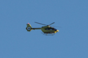 Morten 15 oktober 2025 - Norsk Luftambulanse over Høyenhall, men nå skal vi se på hvor mange ganger jeg klarte å ta bilder av dem i oktober. Verandadøren er jo lukket