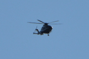 Morten 17 oktober 2025 - Politihelikopter over Høyenhall, klokken er 13.03 og holder dem retningen nå...