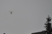 Morten 24 oktober 2025 - Norsk Luftambulanse over Høyenhall, jeg har ingen bilder fra 24 oktober før, sikkert fordi det har vært dårlig vær. Ingen fugler var det her heller